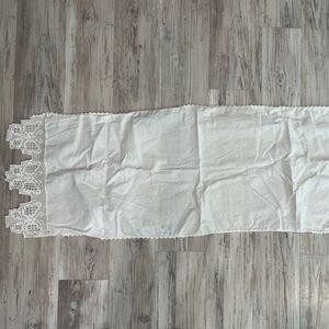 Elegant White Lace Table Runner
